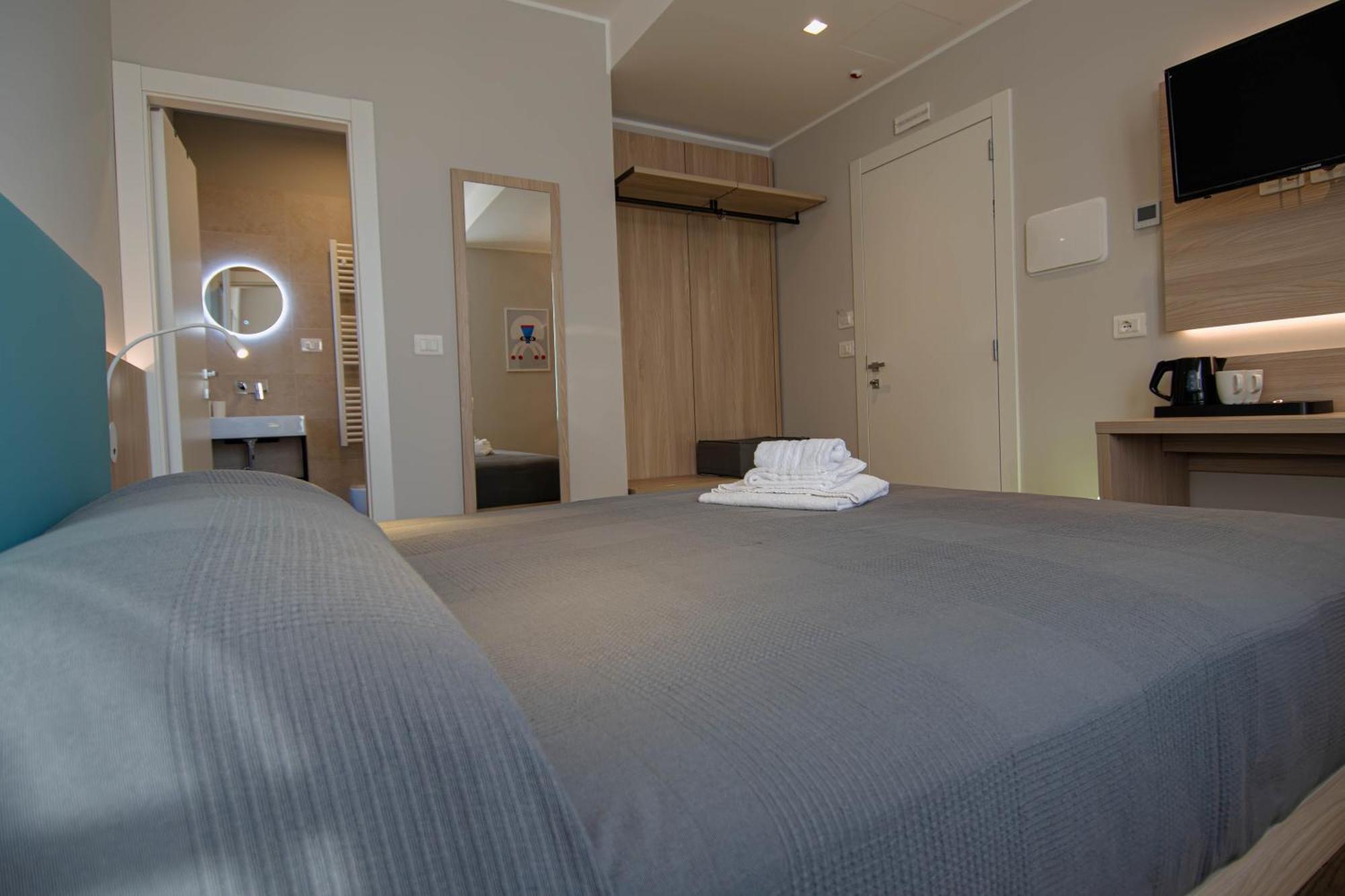 Hotel Tritone ตรีเอสเต ภายนอก รูปภาพ
